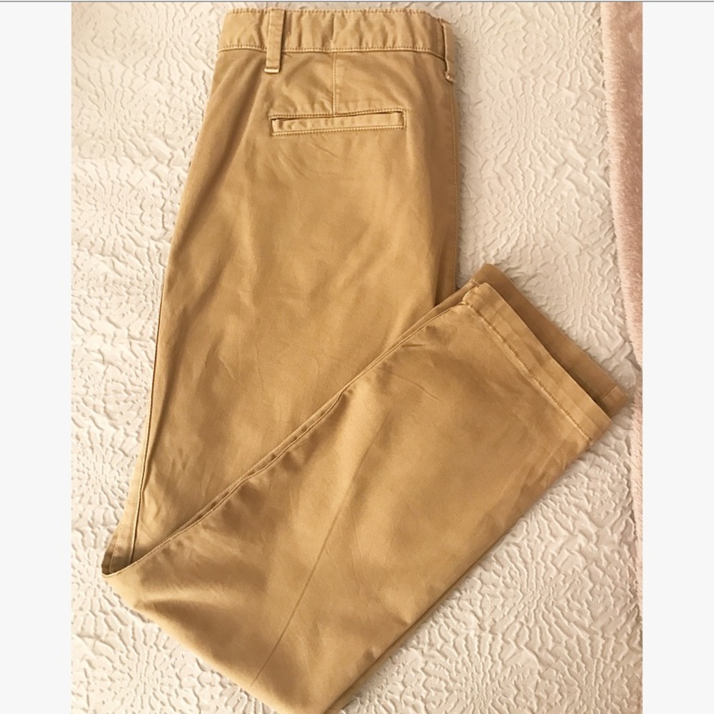 Gap- Girlfriend Chino Pants size 8